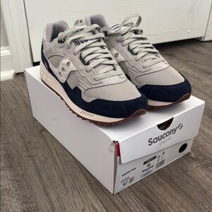 Saucony Shadow 5000 Men's Gray and Navy Sneakers